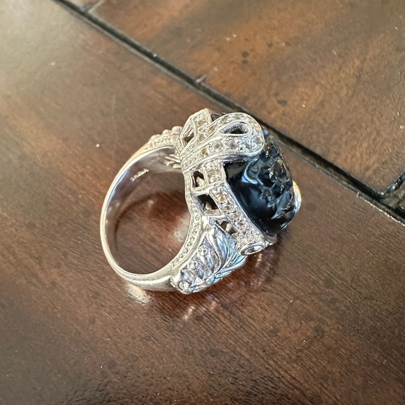 Carved Black Quartz With Small Crystals Throughout. 925SterlingSilver. Size 5.75 - Picture 7 of 11